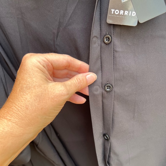 👗Torrid Long sleeve black blouse ( part of 3 for $25 promo) - Picture 8 of 11